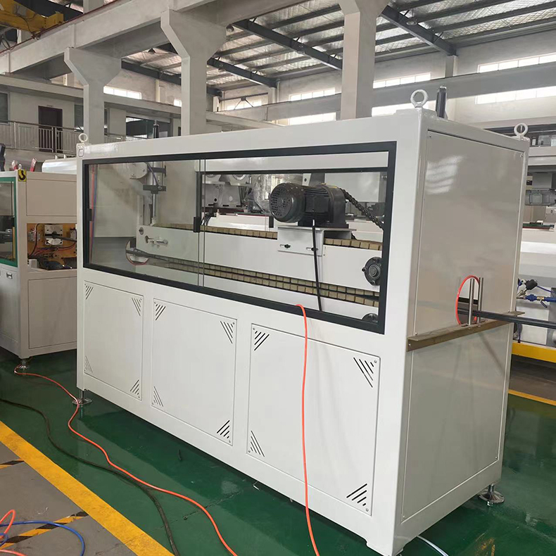 HDPE三層(céng)共擠塑料管材生産設備(bèi) 張家港高速複合管材擠出機機器