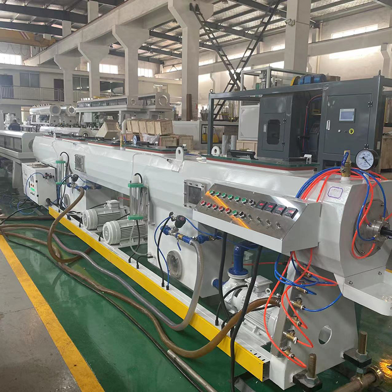 HDPE三層(céng)共擠塑料管材生産設備(bèi) 張家港高速複合管材擠出機機器