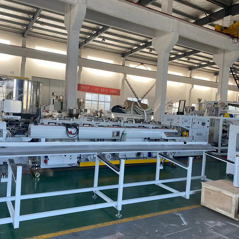 PE50-250管材生産線 塑料管材生産設備(bèi) pe兩層(céng)三層(céng)管材擠出機